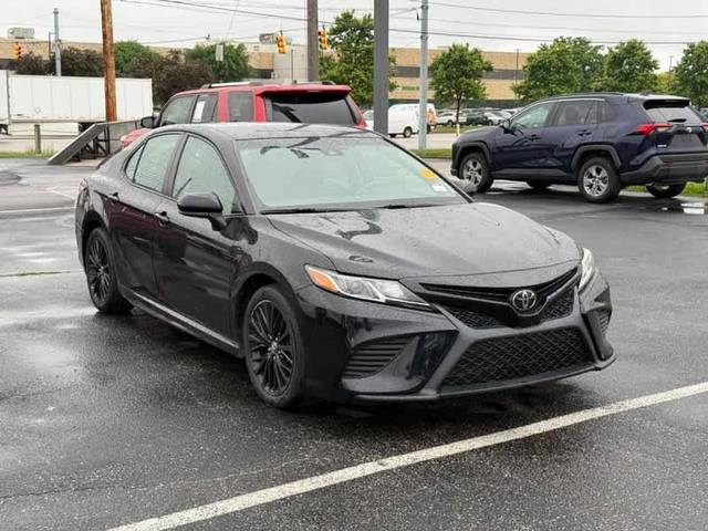 2020 Toyota Camry SE Nightshade AWD photo