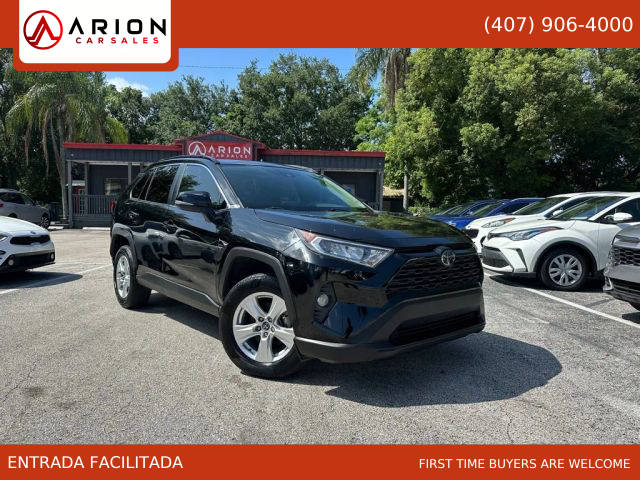 2020 Toyota RAV4 XLE FWD photo