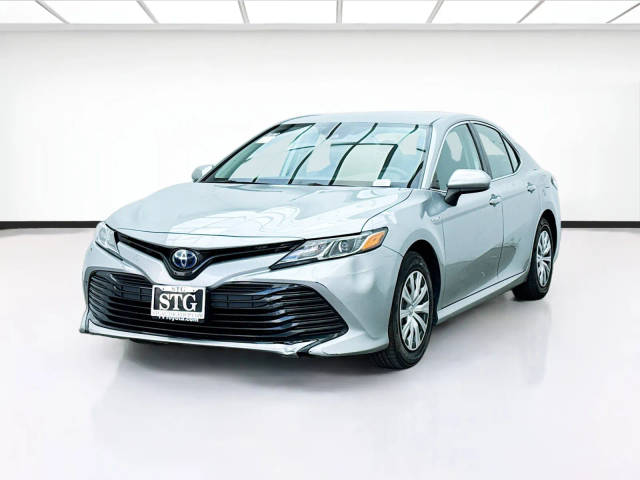 2020 Toyota Camry Hybrid LE FWD photo