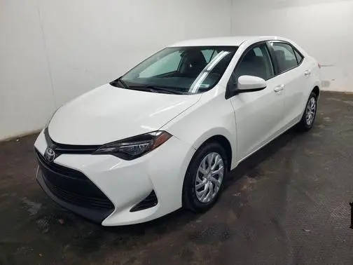 2019 Toyota Corolla LE FWD photo