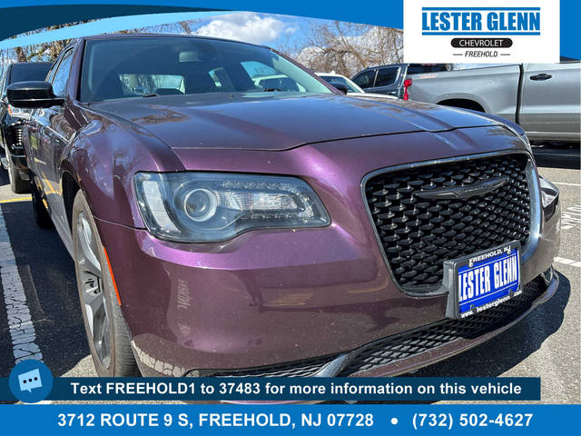 2020 Chrysler 300 Touring RWD photo
