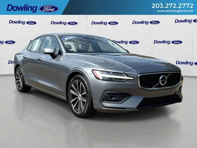 2021 Volvo S60 Momentum FWD photo