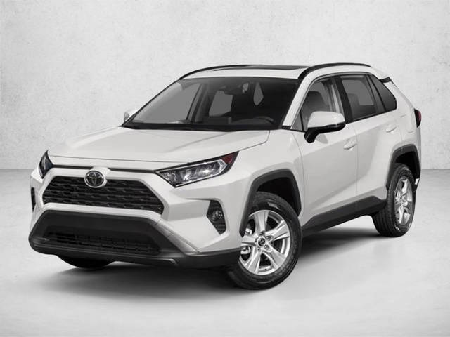 2020 Toyota RAV4 XLE FWD photo
