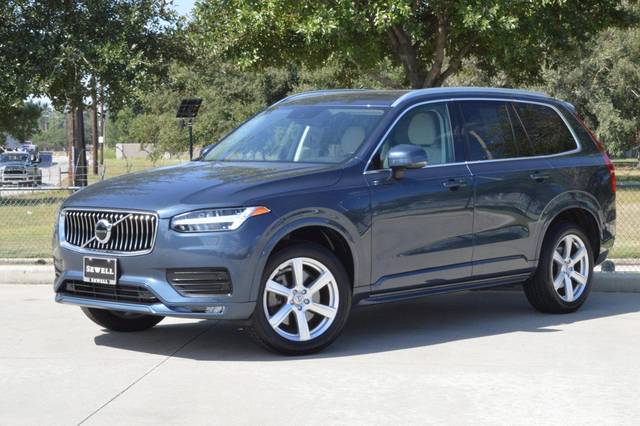 2021 Volvo XC90 Momentum FWD photo