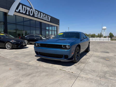 2020 Dodge Challenger SXT RWD photo
