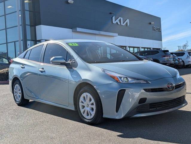 2021 Toyota Prius LE FWD photo