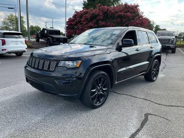 2020 Jeep Grand Cherokee Altitude RWD photo