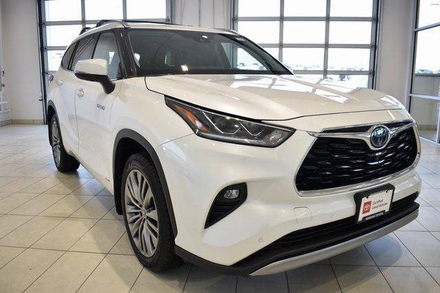 2021 Toyota Highlander Hybrid Platinum AWD photo