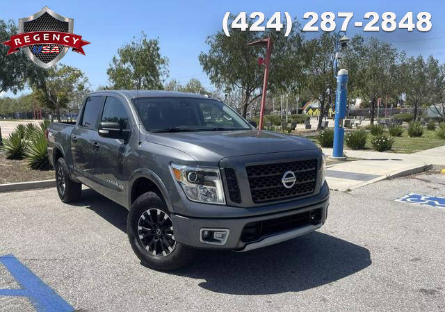 2019 Nissan Titan PRO-4X 4WD photo