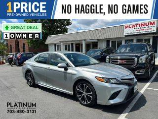 2020 Toyota Camry SE FWD photo