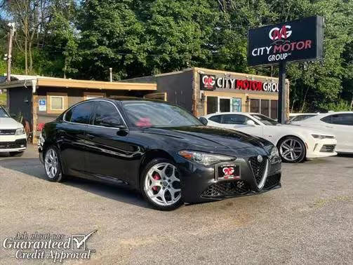 2020 Alfa Romeo Giulia Ti AWD photo