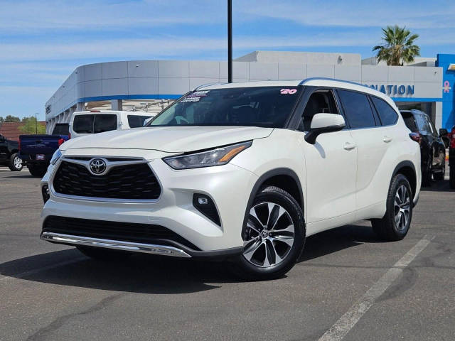 2020 Toyota Highlander XLE FWD photo