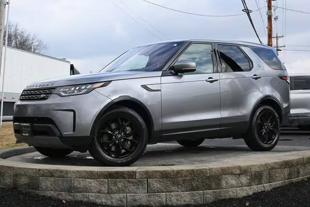 2020 Land Rover Discovery SE 4WD photo