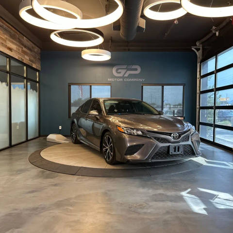 2020 Toyota Camry SE AWD photo