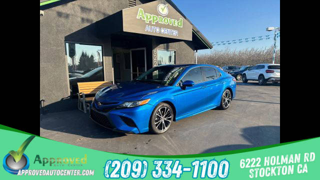 2020 Toyota Camry SE FWD photo