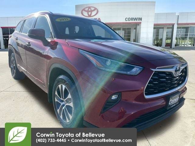 2021 Toyota Highlander Hybrid XLE AWD photo