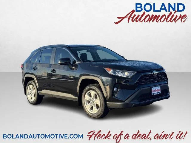 2020 Toyota RAV4 XLE AWD photo