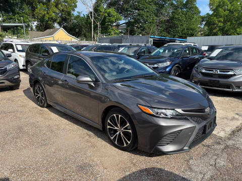 2020 Toyota Camry SE FWD photo