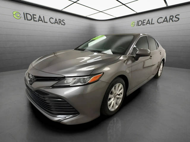 2020 Toyota Camry LE FWD photo