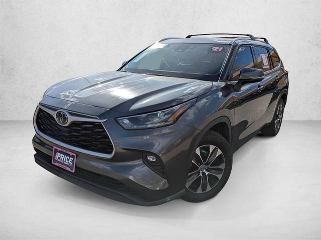 2021 Toyota Highlander XLE FWD photo