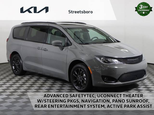 2020 Chrysler Pacifica Minivan Launch Edition AWD photo