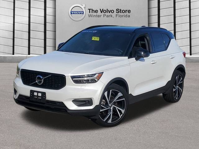 2021 Volvo XC40 R-Design AWD photo