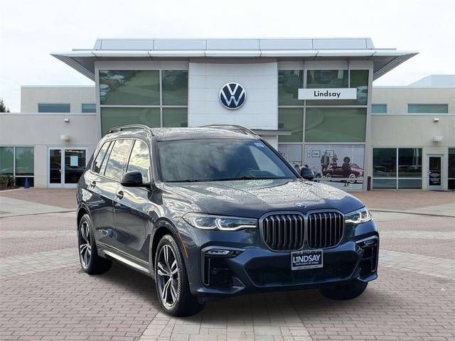 2021 BMW X7 M50i AWD photo