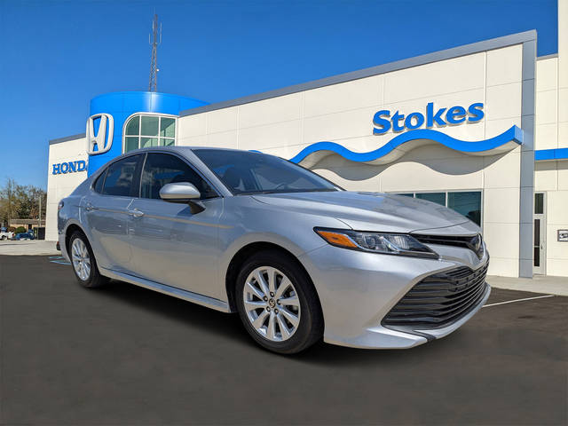 2020 Toyota Camry LE FWD photo