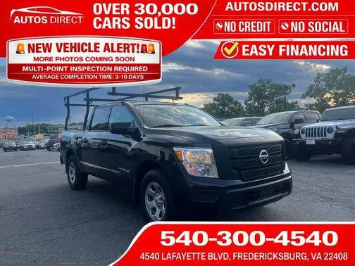 2021 Nissan Titan S 4WD photo
