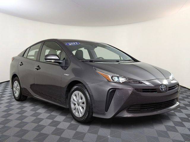 2021 Toyota Prius LE FWD photo