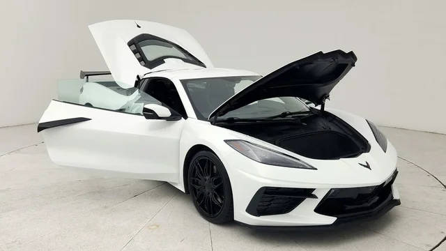 2020 Chevrolet Corvette 2LT RWD photo
