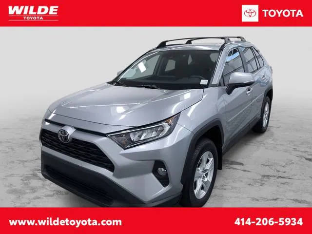 2020 Toyota RAV4 XLE AWD photo