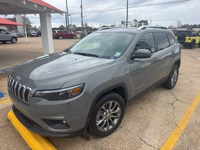 2021 Jeep Cherokee Latitude Plus FWD photo
