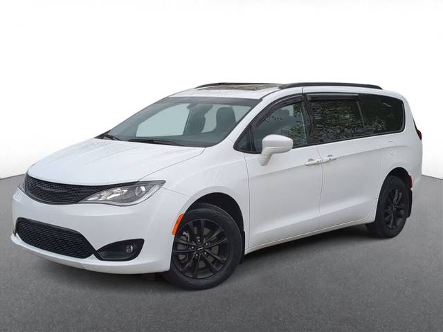2020 Chrysler Pacifica Minivan Launch Edition AWD photo