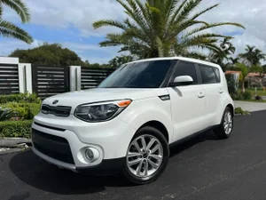 2019 Kia Soul + FWD photo