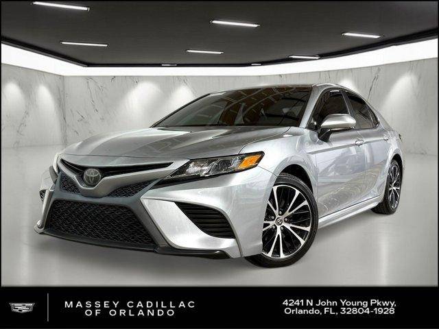 2020 Toyota Camry SE FWD photo