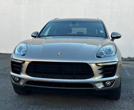2015 Porsche Macan S AWD photo
