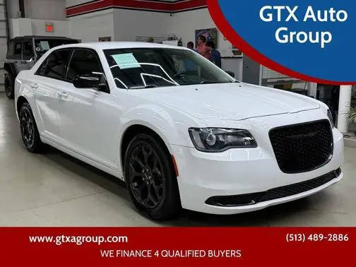 2020 Chrysler 300 Touring AWD photo