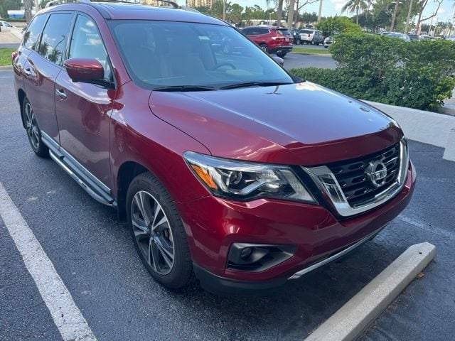 2020 Nissan Pathfinder Platinum FWD photo