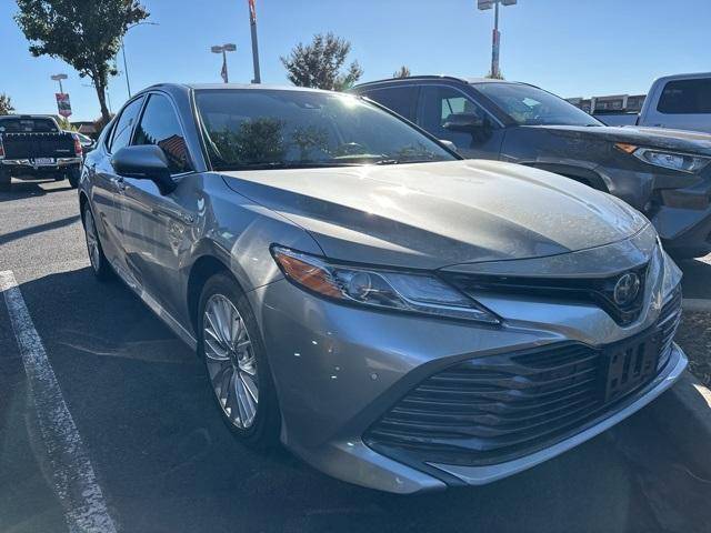 2020 Toyota Camry Hybrid XLE FWD photo