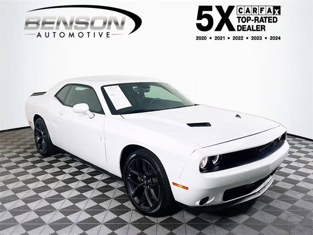 2020 Dodge Challenger SXT RWD photo