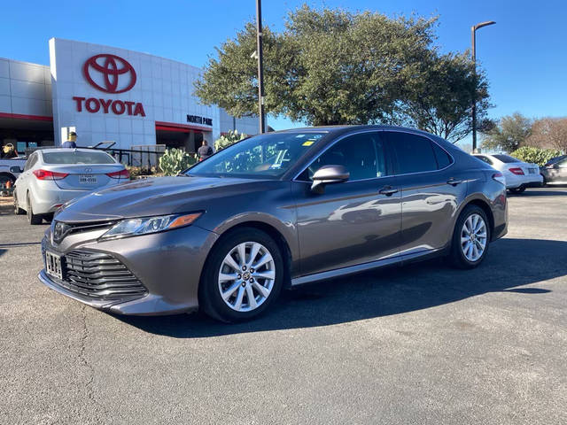 2020 Toyota Camry LE FWD photo