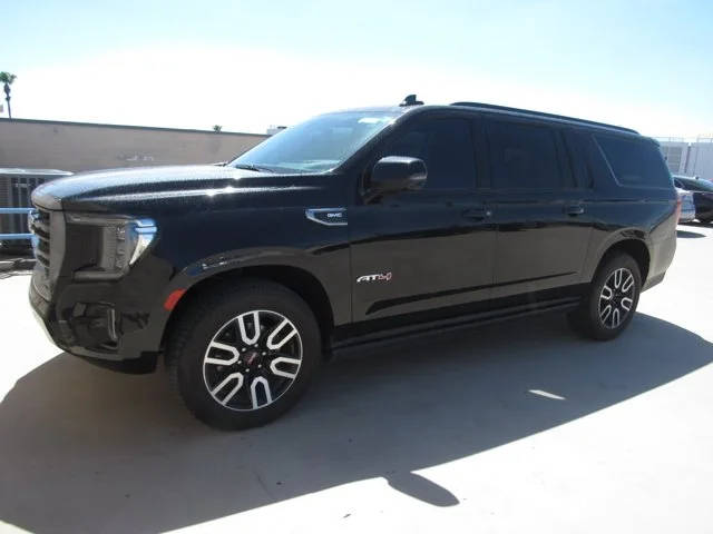 2021 GMC Yukon XL AT4 4WD photo
