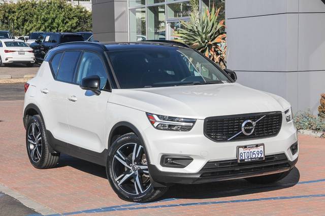 2021 Volvo XC40 R-Design AWD photo