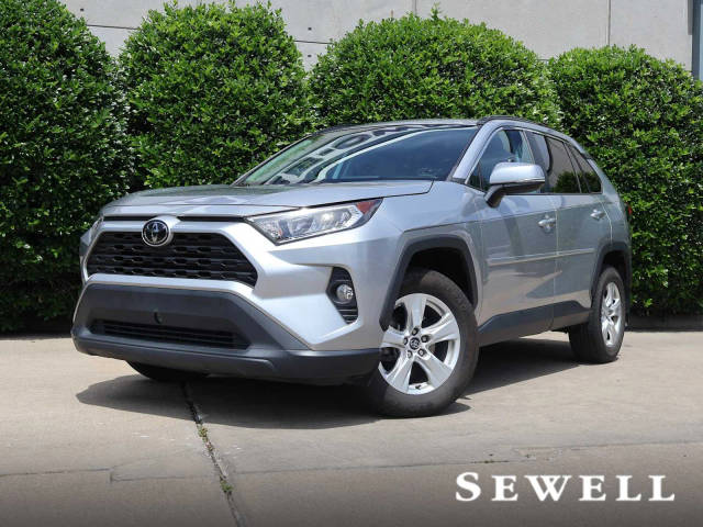 2021 Toyota RAV4 XLE Premium FWD photo