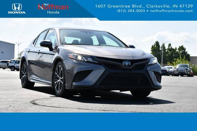 2020 Toyota Camry Hybrid SE FWD photo