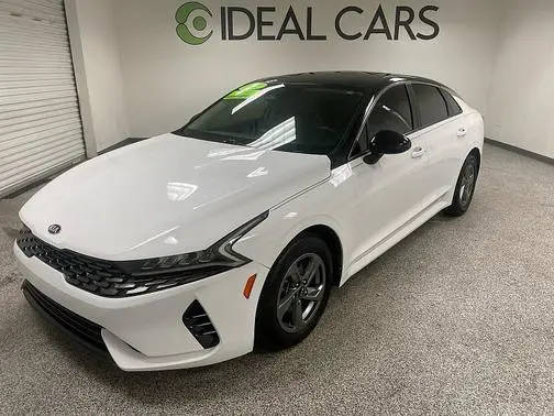 2021 Kia K5 LXS FWD photo