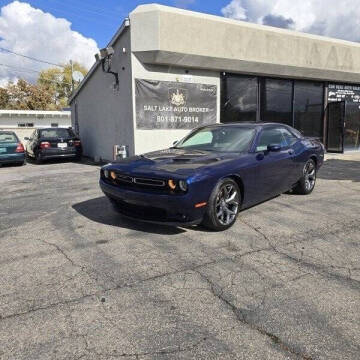 2015 Dodge Challenger SXT Plus RWD photo