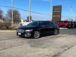 2020 Lincoln MKZ Reserve FWD photo