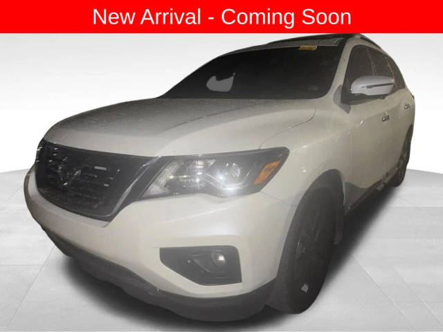 2020 Nissan Pathfinder Platinum FWD photo